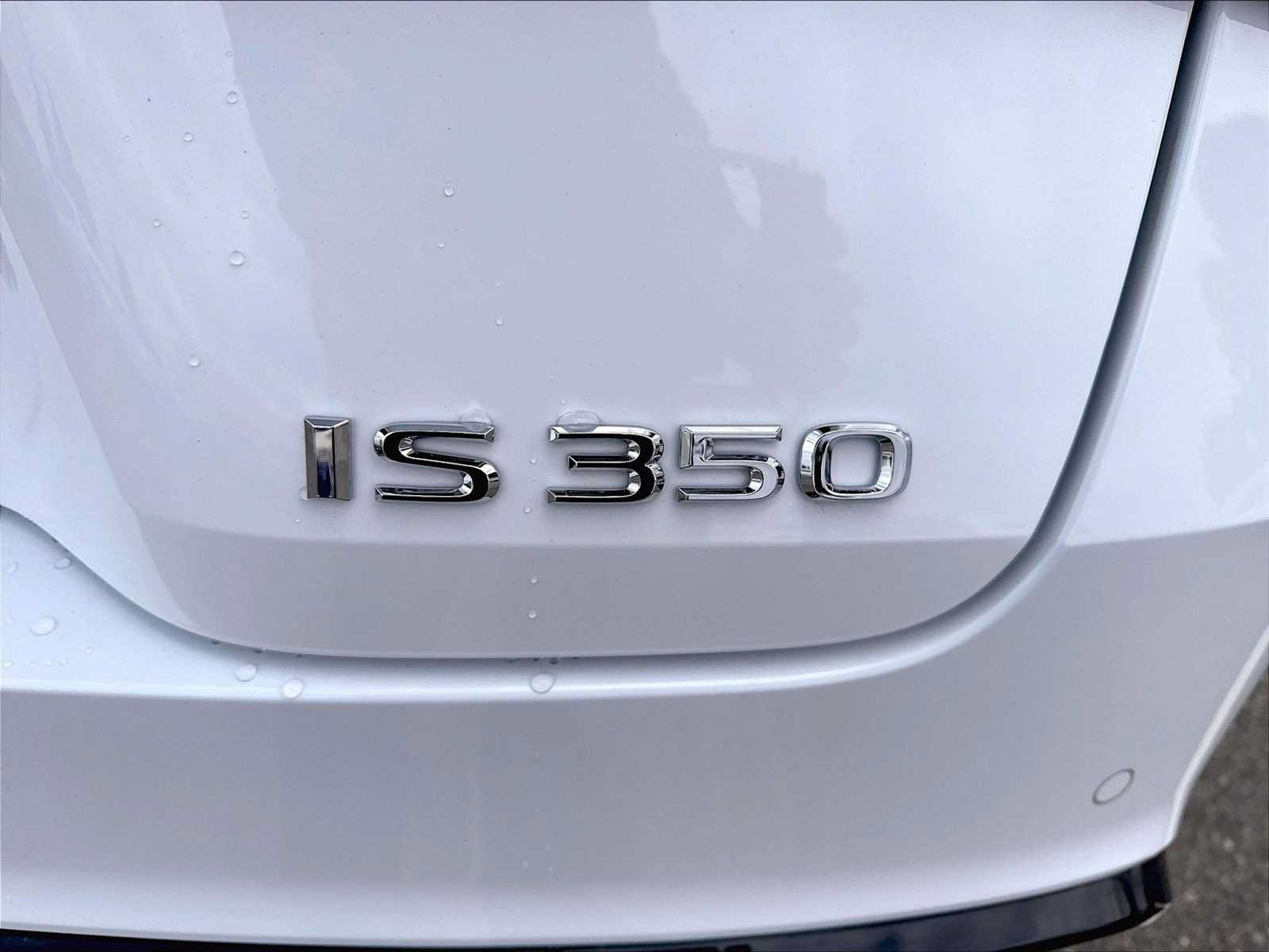 Used 2024 Lexus IS 350 F Sport RWD image 11