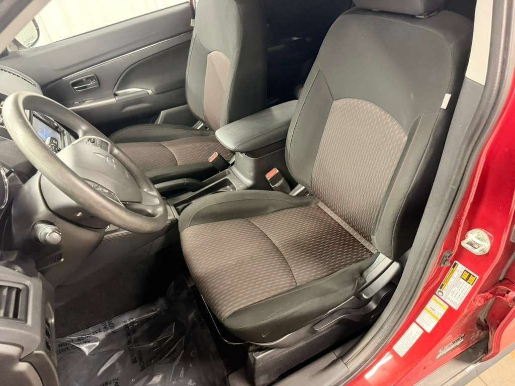 Used 2019 Mitsubishi Outlander Sport ES AWD/4WD image 28