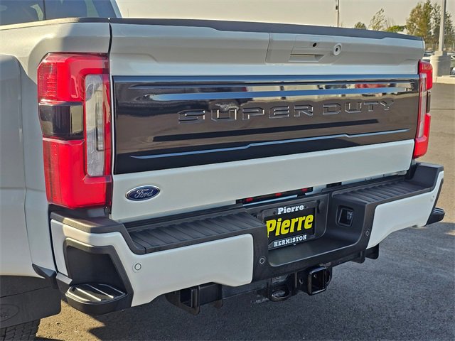 Used 2025 Ford F450 Platinum w/ FX4 Off-Road Package image 7
