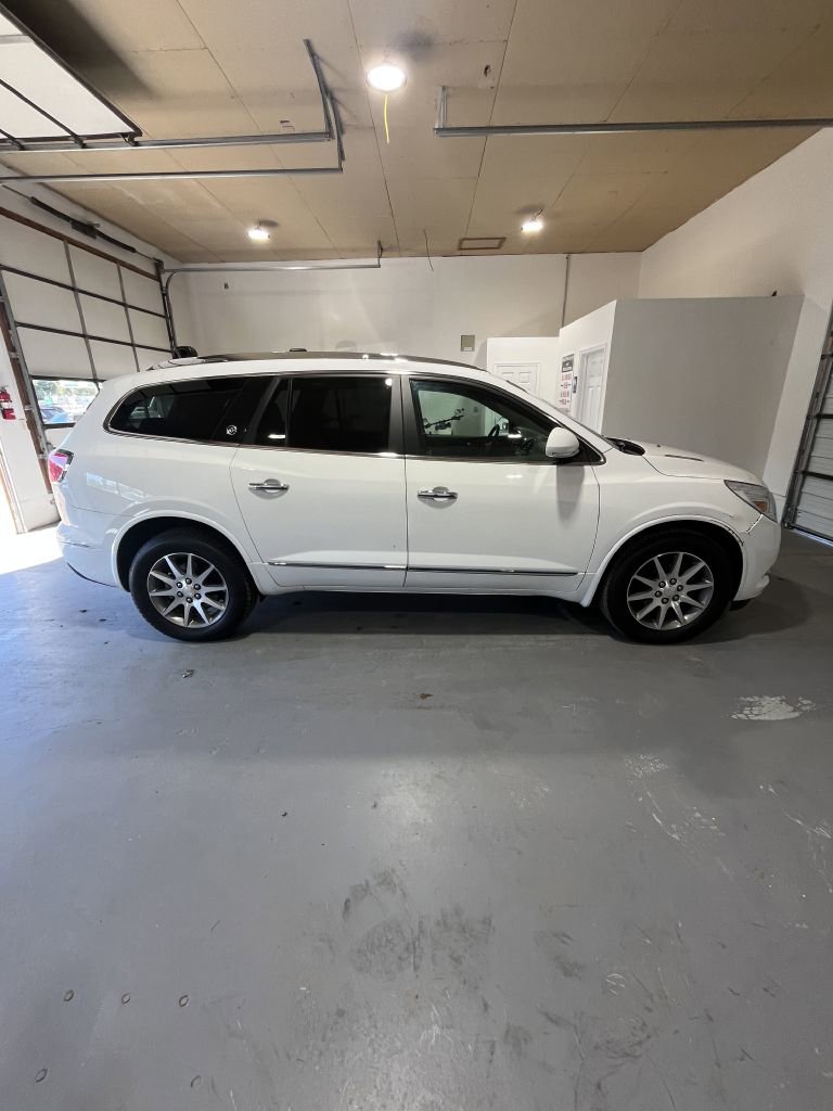 Used 2017 Buick Enclave Leather image 2