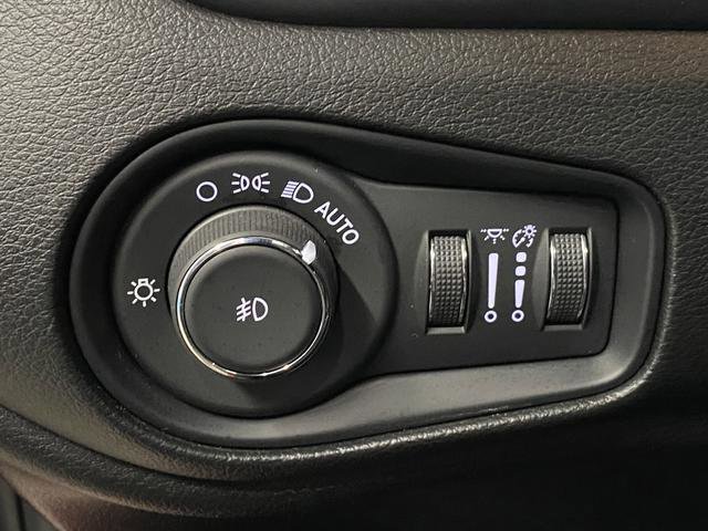 Used 2020 Jeep Renegade Altitude image 25