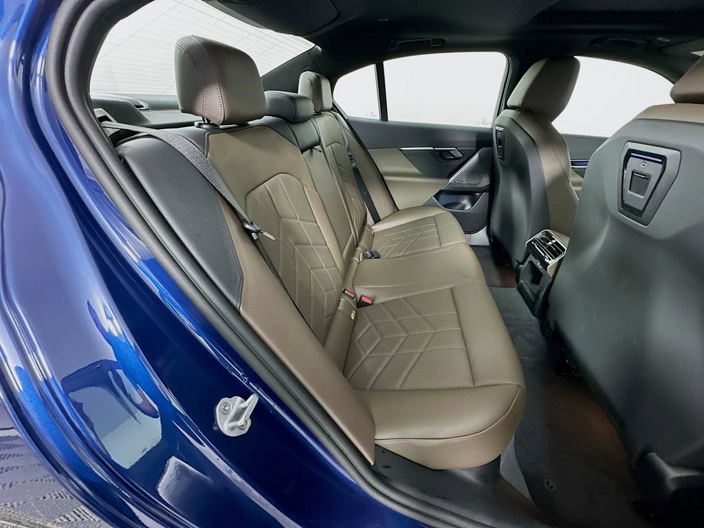 Used 2026 BMW i5 eDrive40 w/ M Sport Package image 28