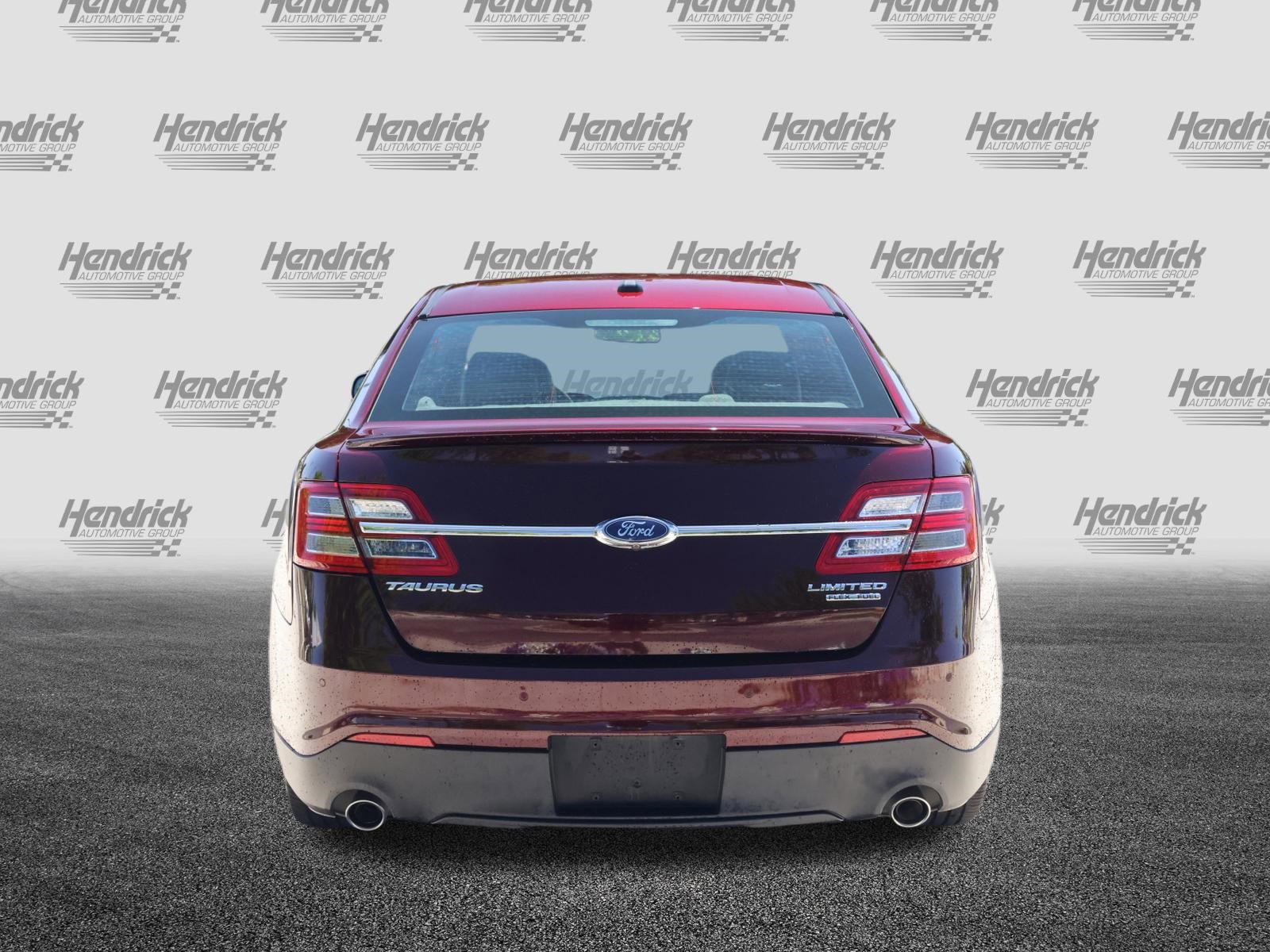 Used 2018 Ford Taurus Limited image 8
