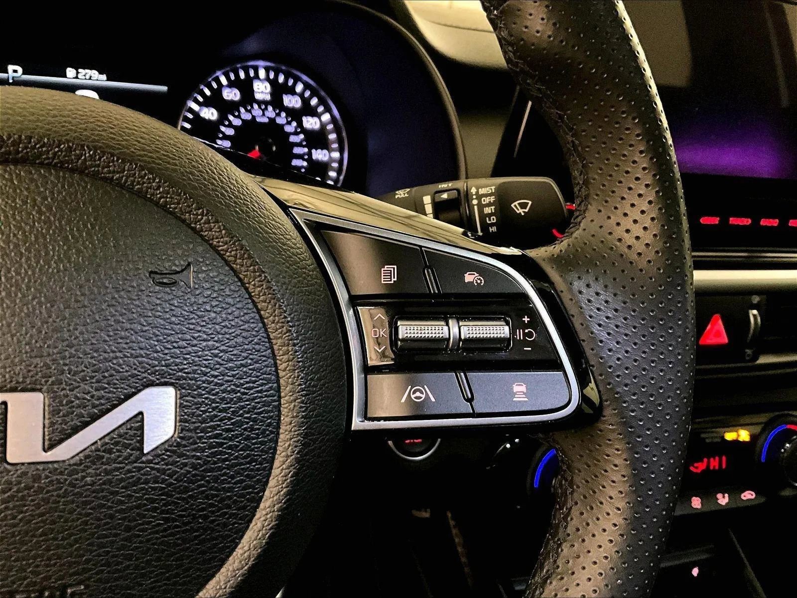 Used 2024 Kia Forte GT-Line w/ GT-Line Premium Package image 18