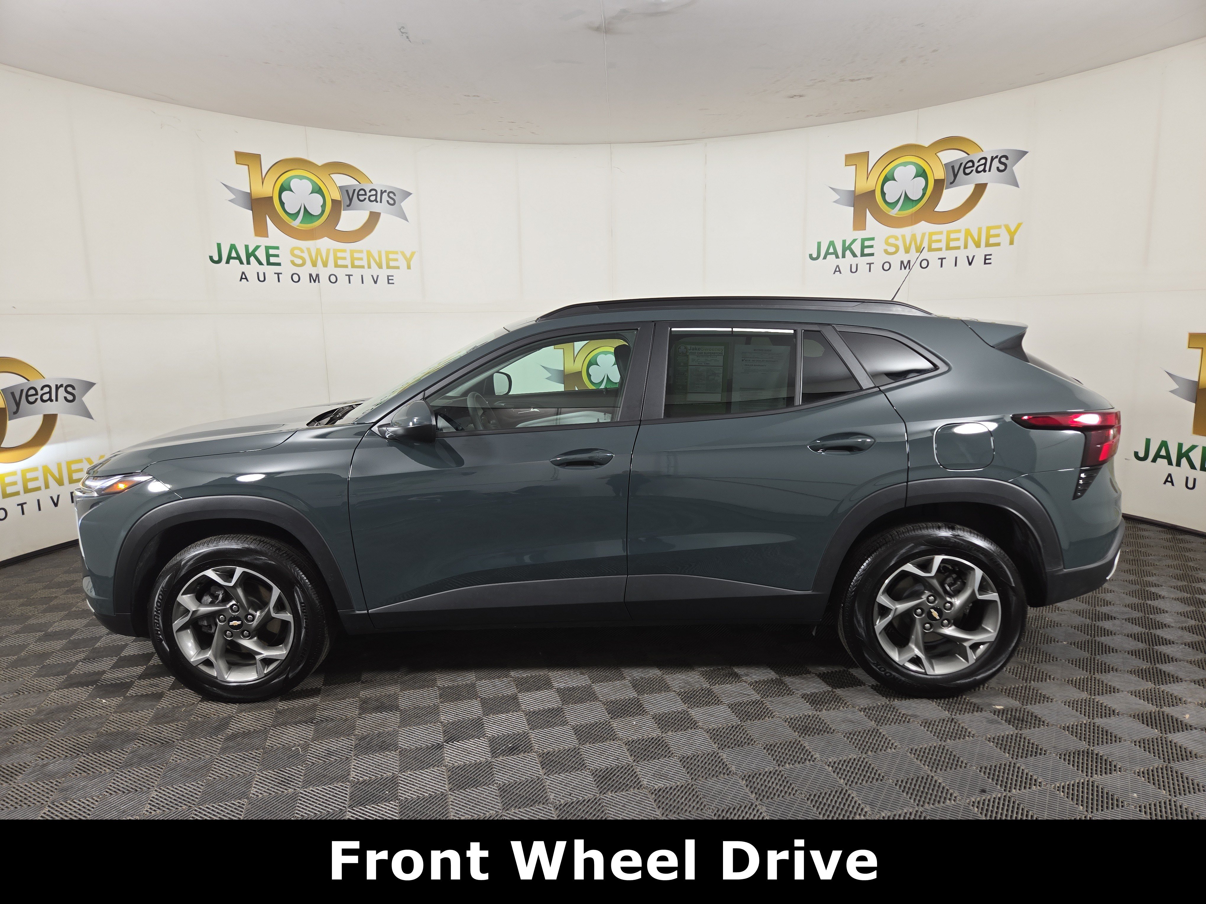 Used 2026 Chevrolet Trax LT FWD image 4