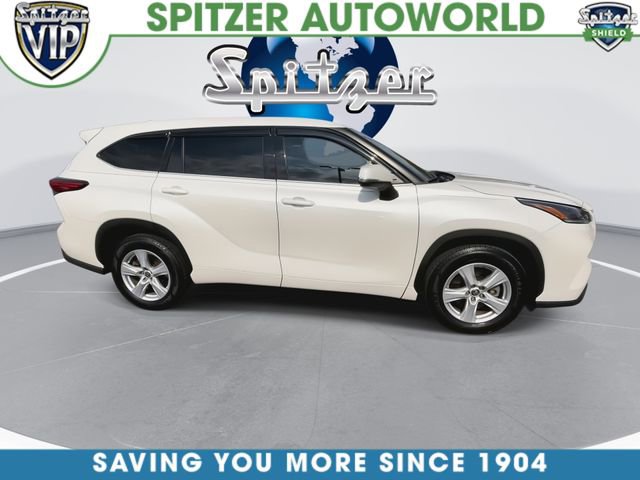 Used 2021 Toyota Highlander L FWD image 10