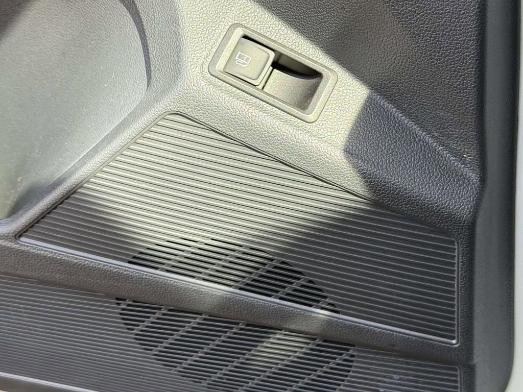 Used 2024 Volkswagen Taos S image 29