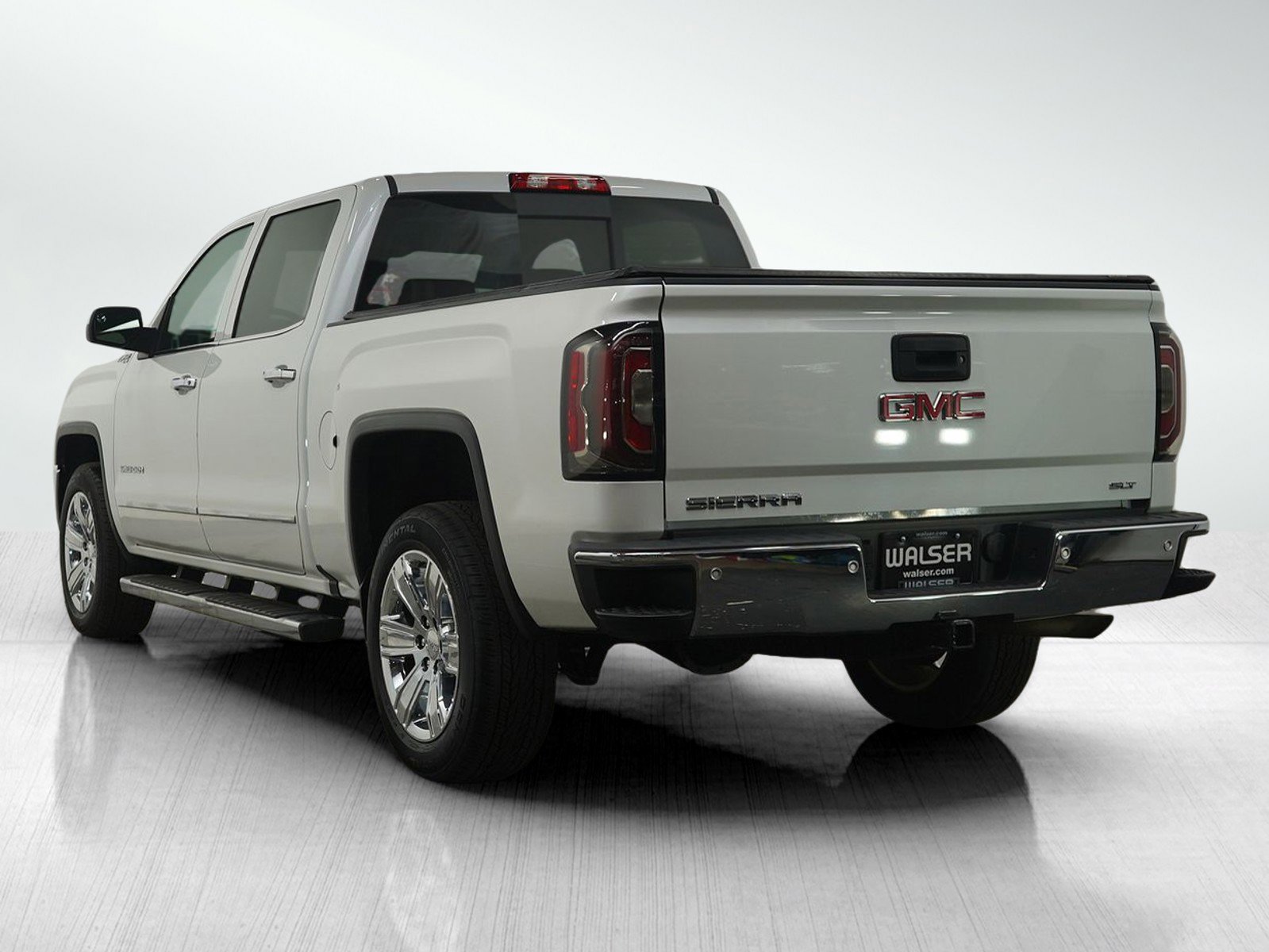 Used 2016 GMC Sierra 1500 SLT w/ Enhanced Driver Alert Package image 3