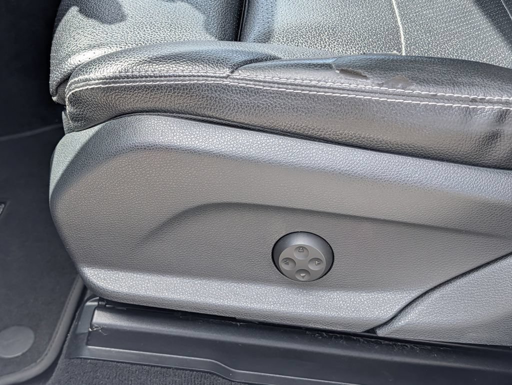 Used 2018 Mercedes-Benz GLC 300 image 26