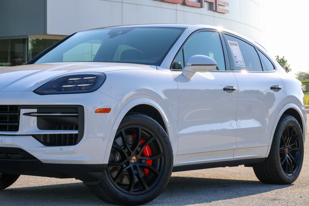 Certified 2026 Porsche Cayenne S AWD/4WD image 10