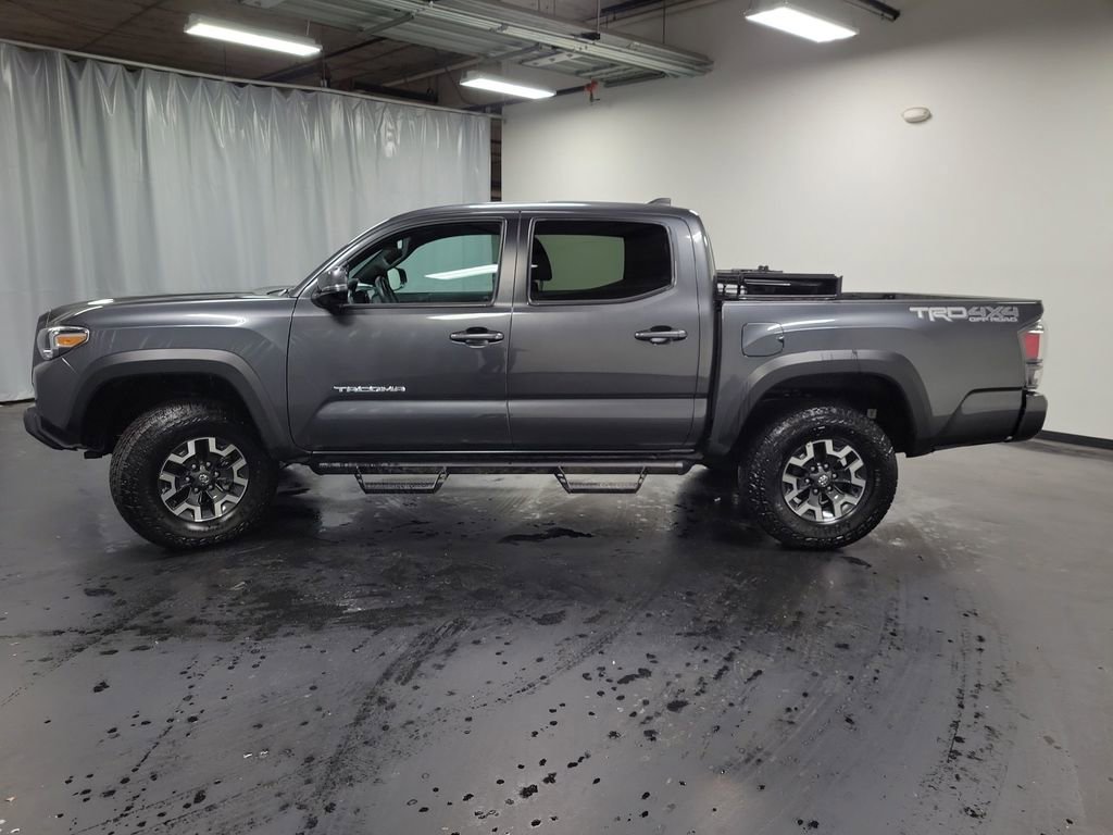 Used 2023 Toyota Tacoma TRD Off-Road w/ Advanced Technology Package image 5
