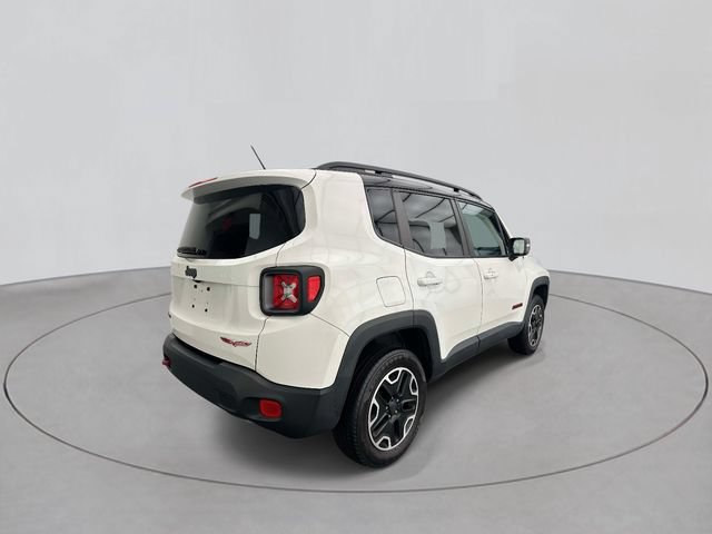 Used 2017 Jeep Renegade Trailhawk AWD/4WD image 4