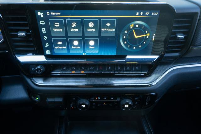 Used 2022 Chevrolet Silverado 1500 ZR2 w/ Technology Package image 22