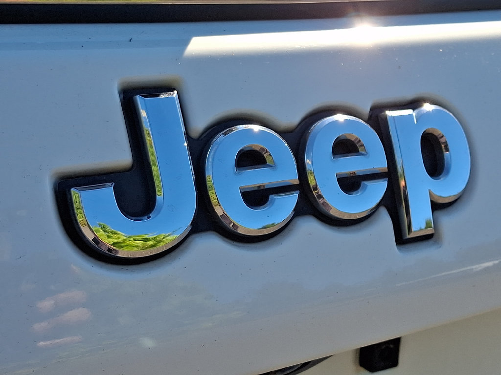 Used 2018 Jeep Compass Latitude AWD/4WD image 28