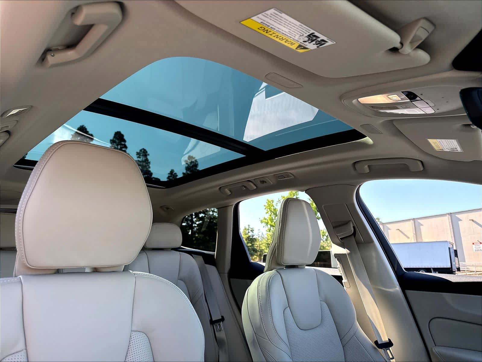 New 2026 Volvo XC60 B5 Ultra w/ Climate Package AWD/4WD image 29