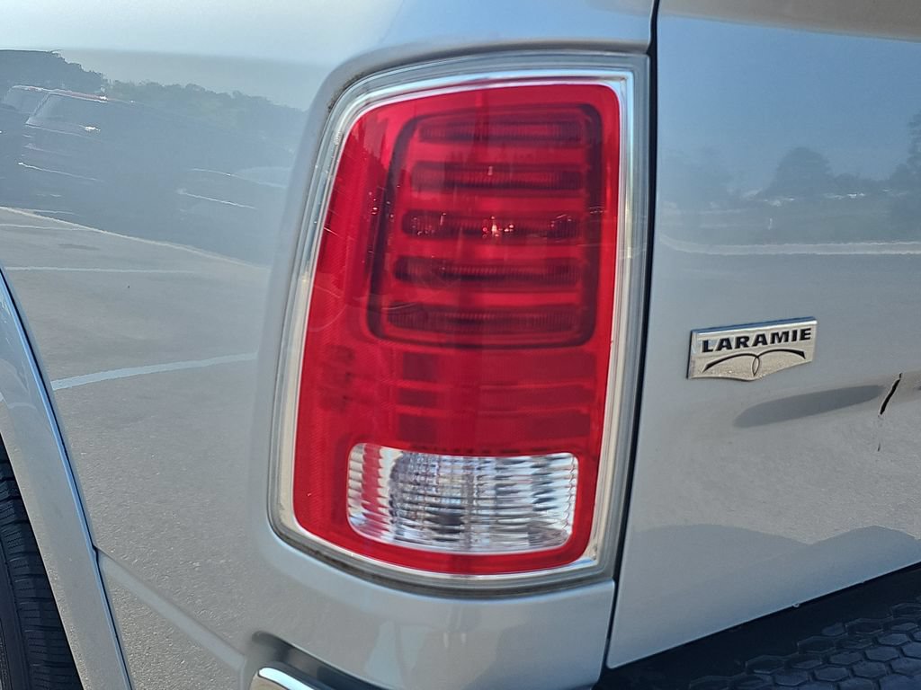Used 2016 RAM 1500 Laramie AWD/4WD image 32