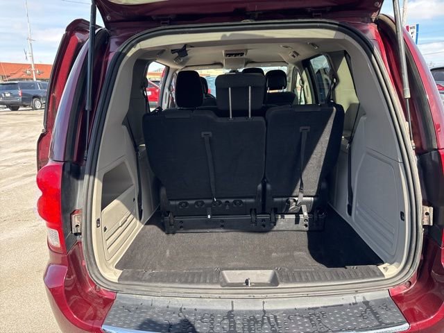 Used 2020 Dodge Grand Caravan SE w/ UConnect Hands-Free Group image 12
