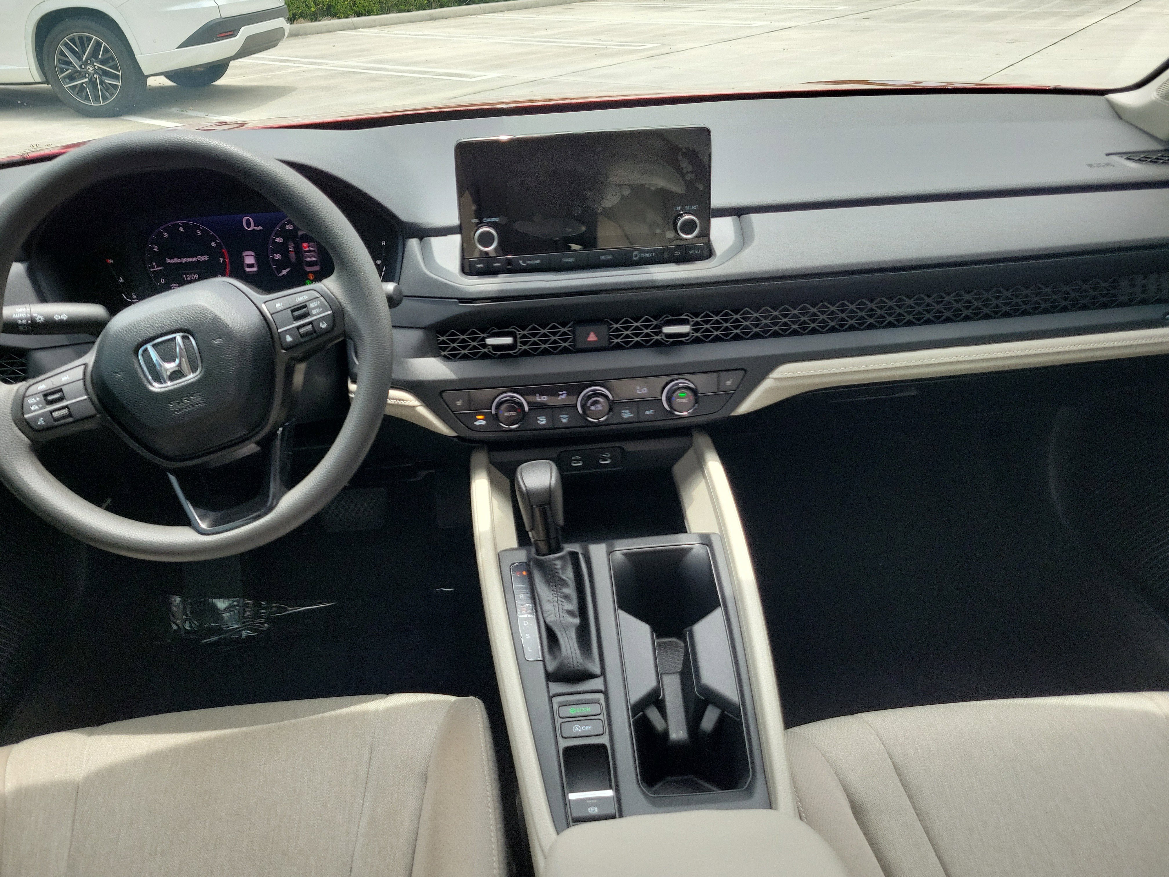 Used 2025 Honda Accord SE image 18