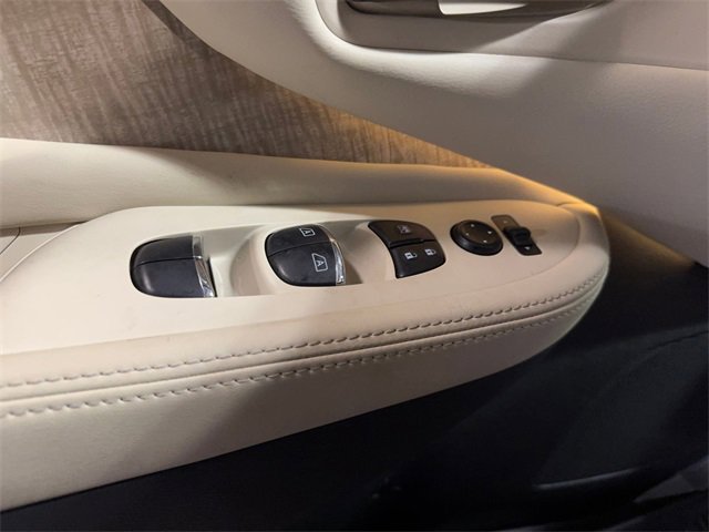 Used 2020 Nissan Murano SL w/ Cargo Package image 13