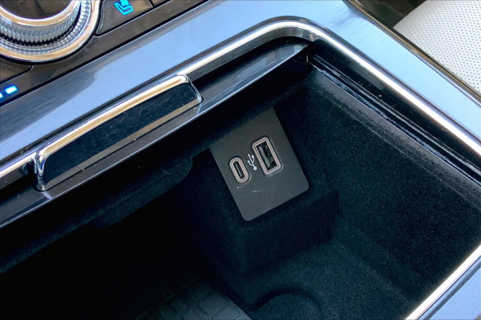 Used 2022 Lincoln Nautilus Reserve FWD image 35