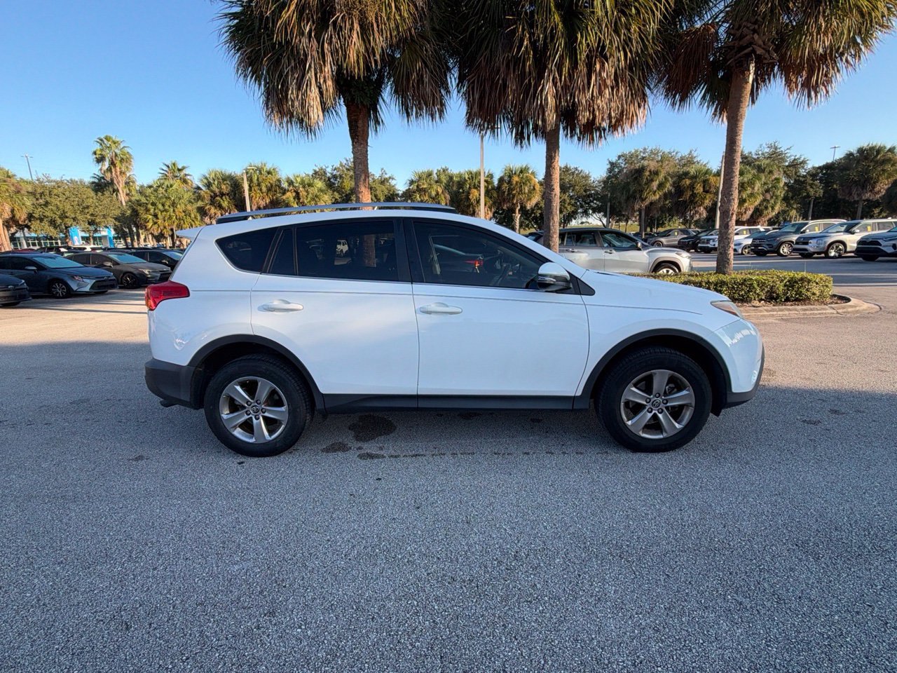 Used 2015 Toyota RAV4 XLE FWD image 4