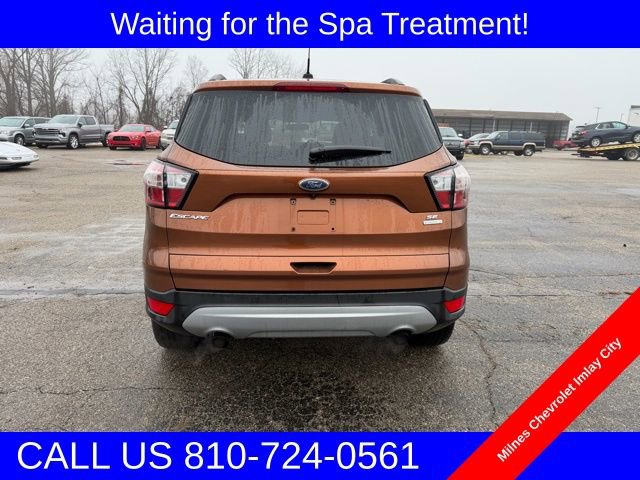Used 2017 Ford Escape SE w/ Equipment Group 201A image 3