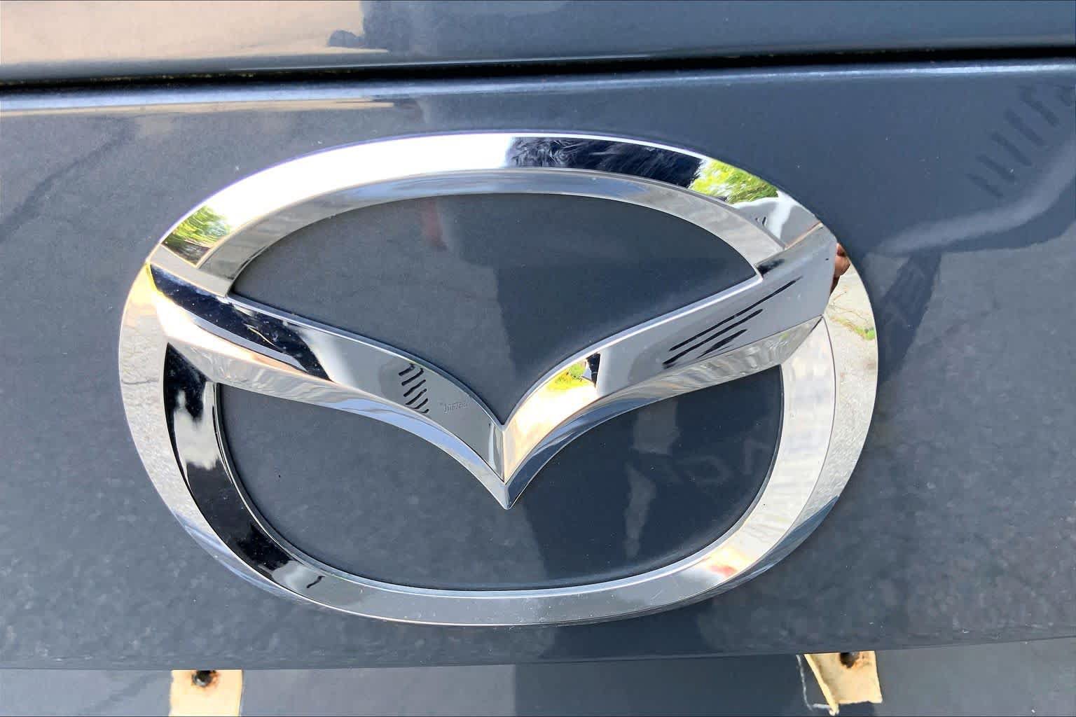 Certified 2025 MAZDA CX-70 Plug-In Hybrid w/ Premium Plus AWD/4WD image 33