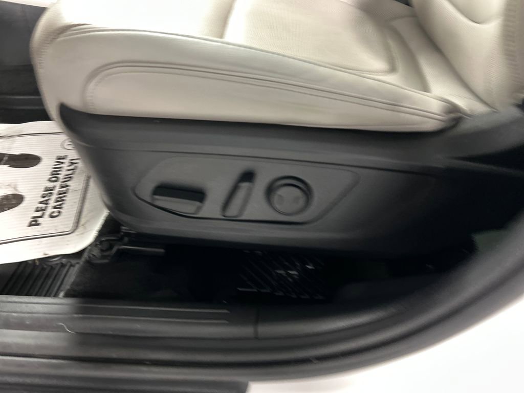 Used 2023 Hyundai Tucson Limited image 11