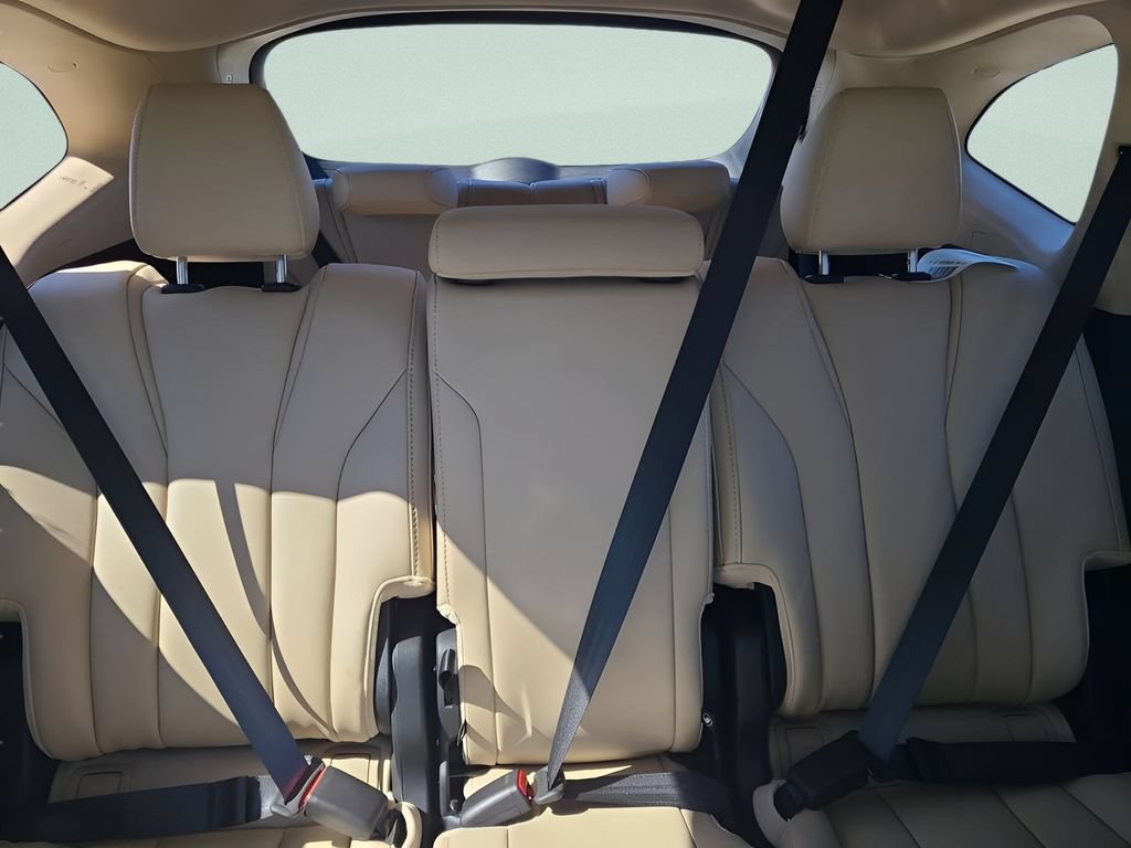 New 2026 Acura MDX SH-AWD image 13