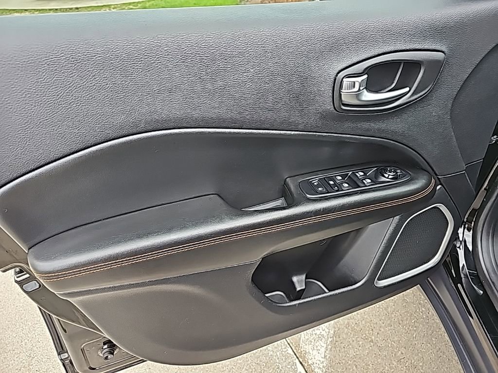 Certified 2019 Jeep Compass Limited w/ Safety & Security Group image 16