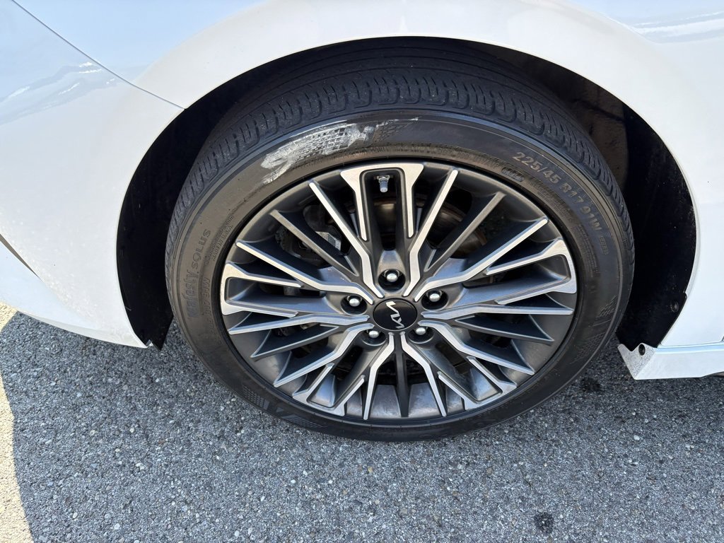 Used 2022 Kia Forte GT-Line image 15