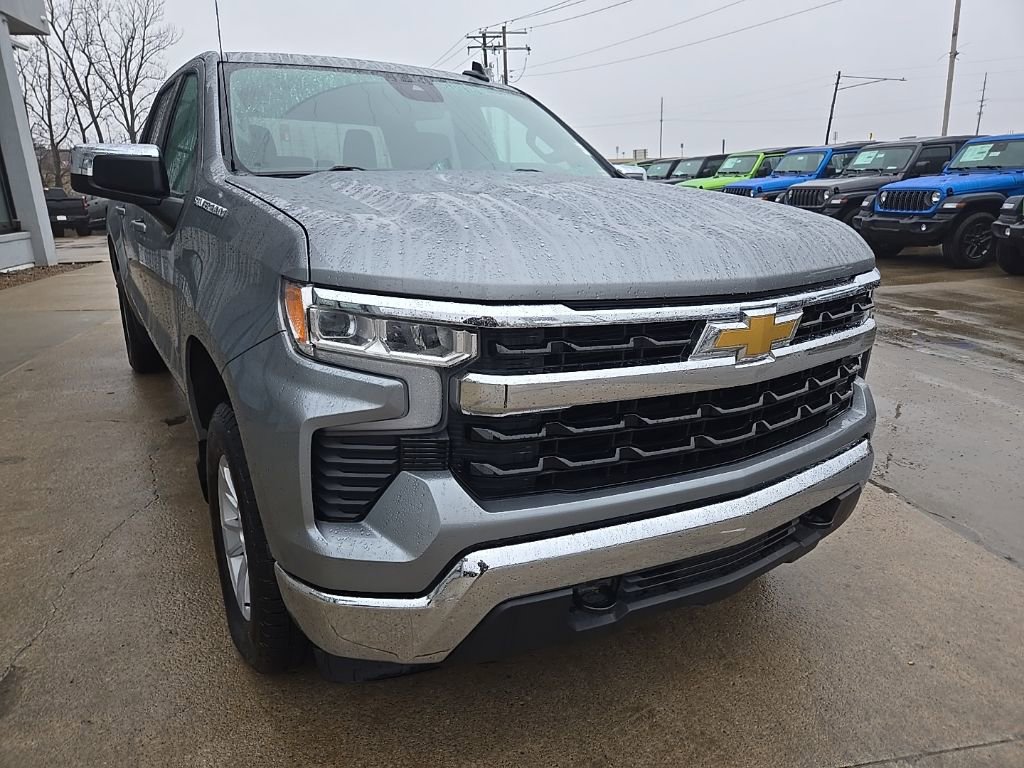 Used 2025 Chevrolet Silverado 1500 LT image 16