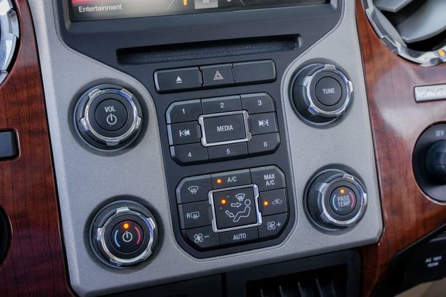 Used 2016 Ford F250 King Ranch w/ King Ranch w/Chrome Package AWD/4WD image 50