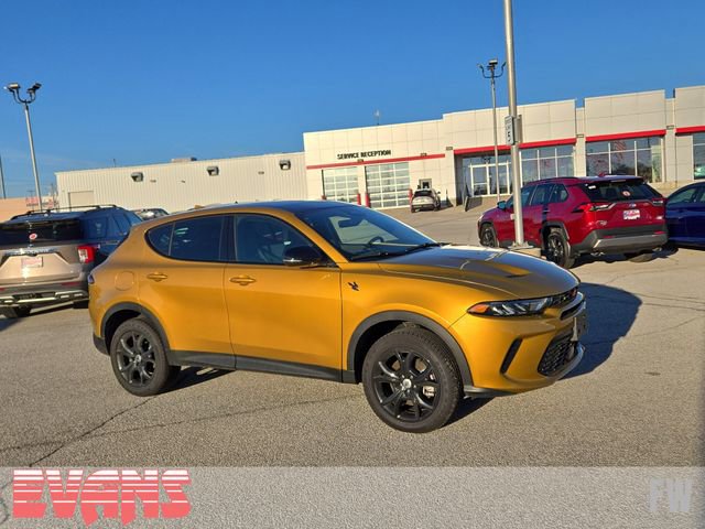 Used 2023 Dodge Hornet GT Plus w/ GT Blacktop Package AWD/4WD image 2