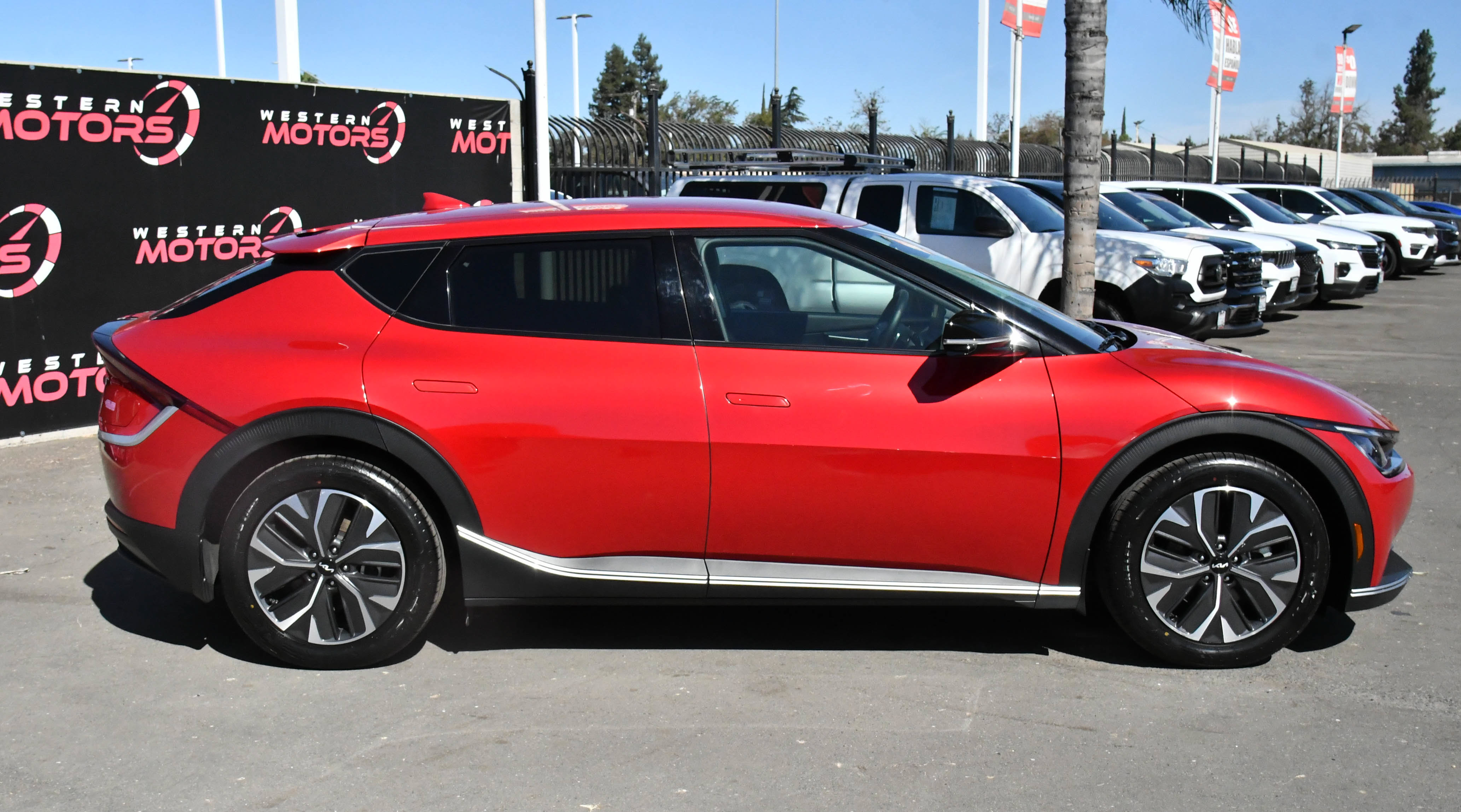 Used 2024 Kia EV6 Light AWD/4WD image 9