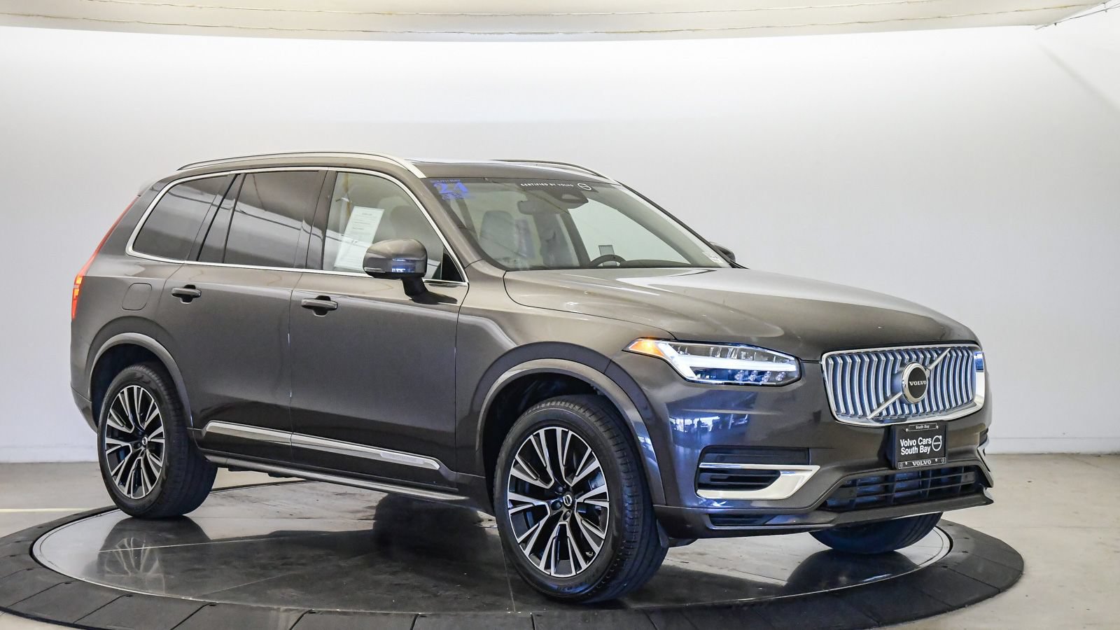 Certified 2024 Volvo XC90 T8 Core AWD/4WD image 6