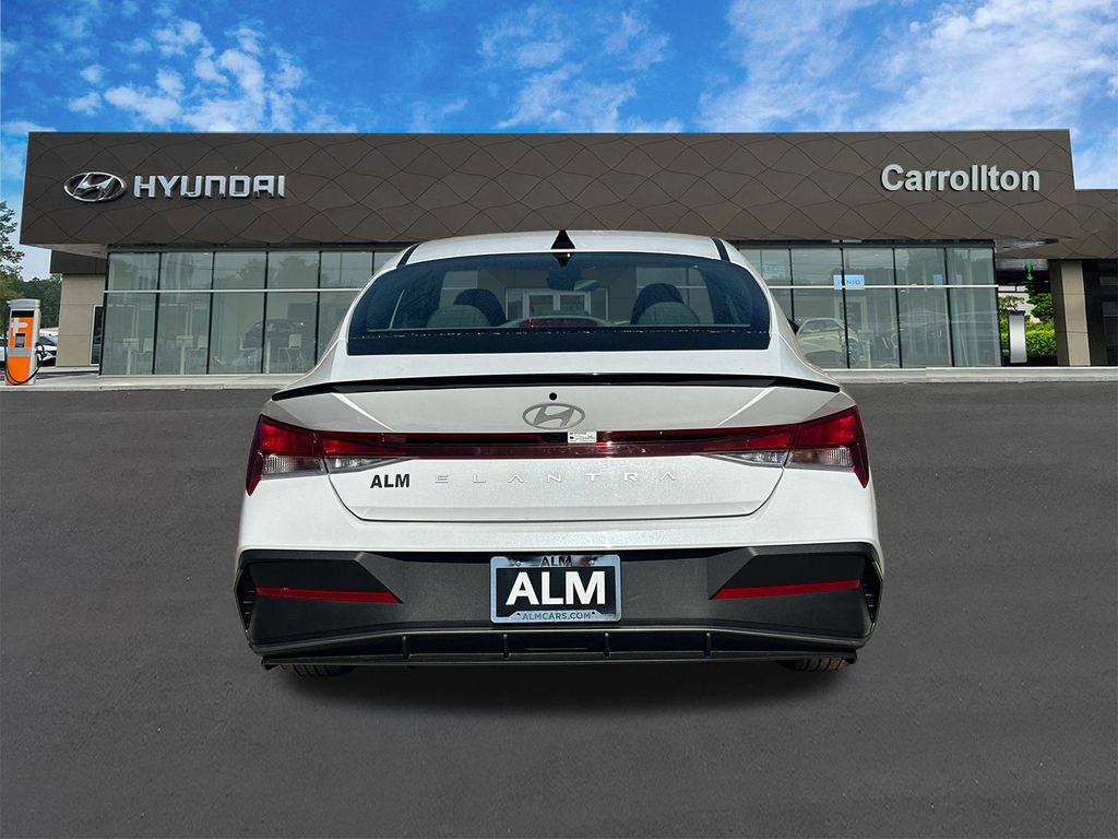 Certified 2025 Hyundai Elantra Sport FWD image 6