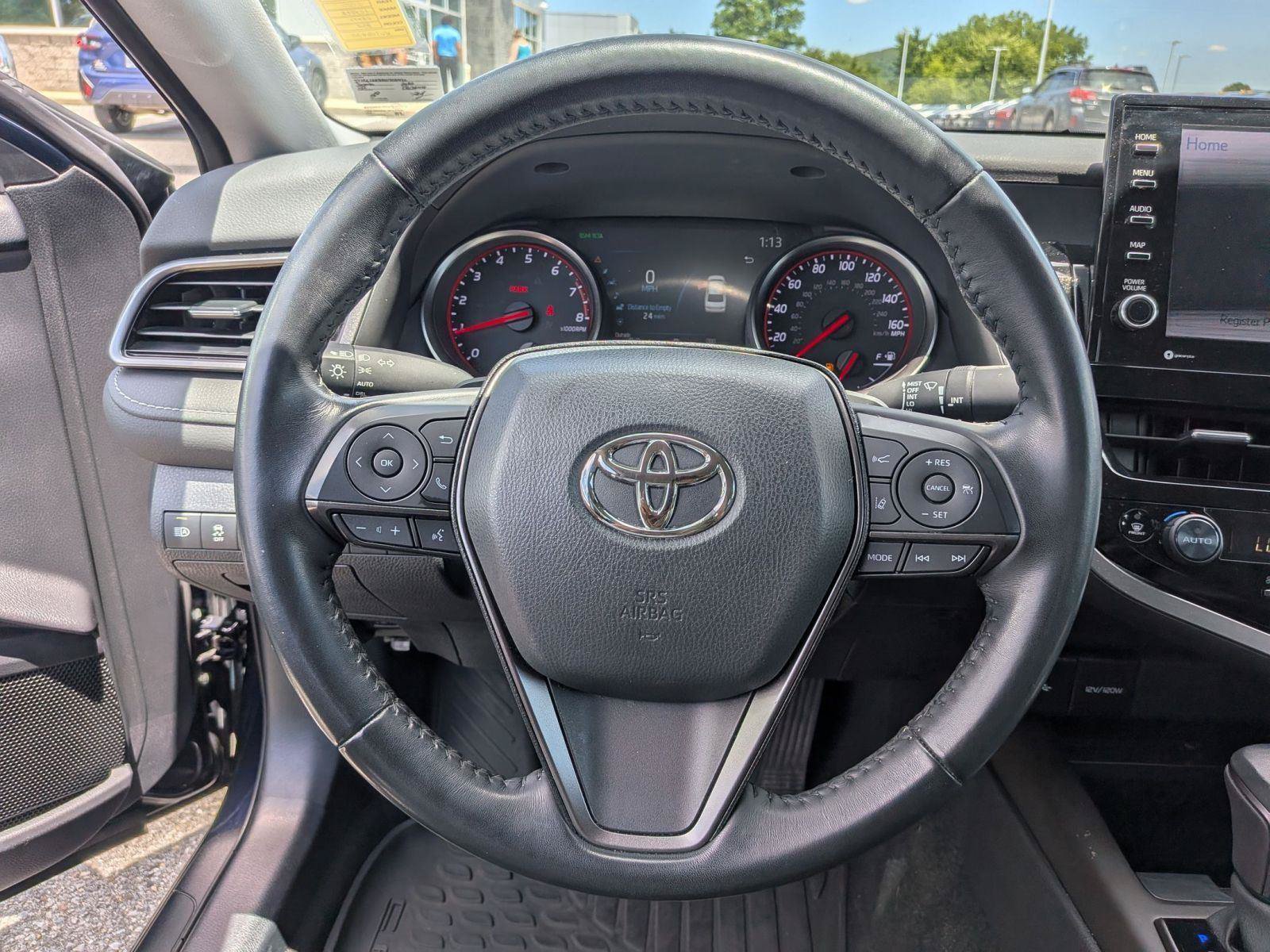 Used 2022 Toyota Camry XSE FWD image 18