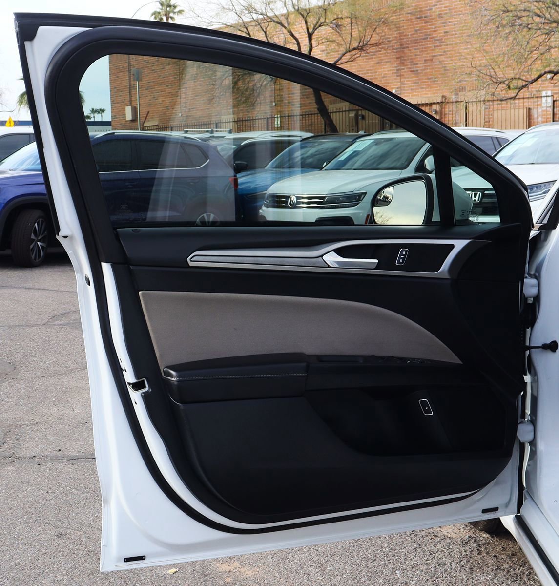 Used 2018 Ford Fusion S image 37