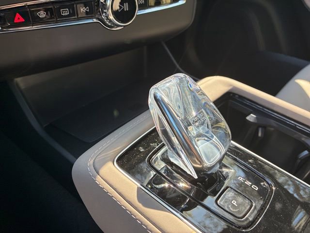 New 2026 Volvo XC90 B6 Plus w/ Protection Package Premier AWD/4WD image 33