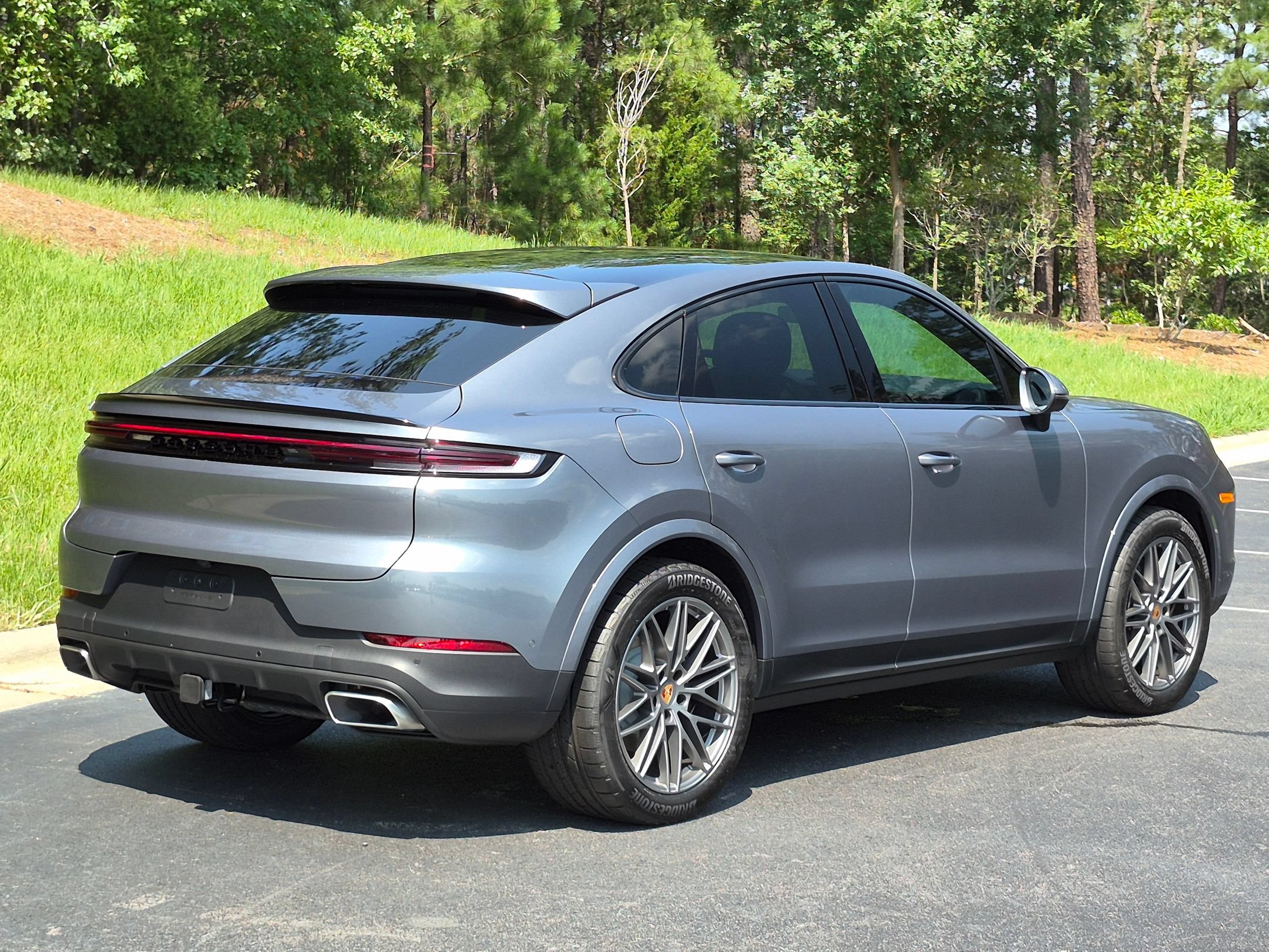 New 2026 Porsche Cayenne Coupe AWD/4WD image 32