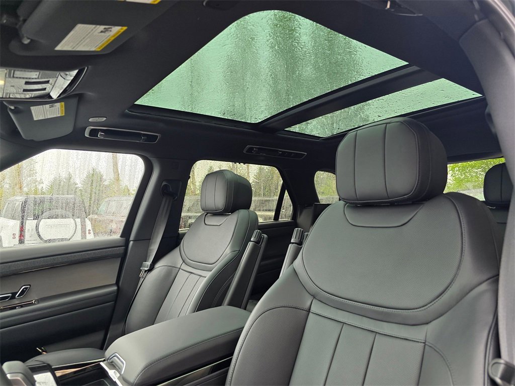 New 2025 Land Rover Range Rover Sport Dynamic SE image 24