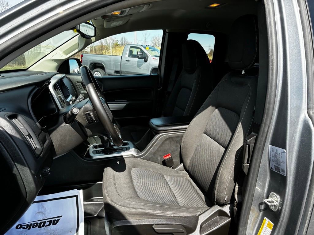 Used 2022 Chevrolet Colorado LT w/ Fleet Safety Package image 18