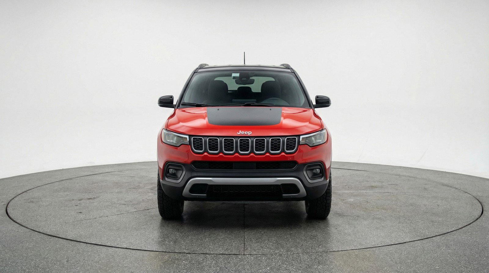 Used 2025 Jeep Compass Trailhawk image 2