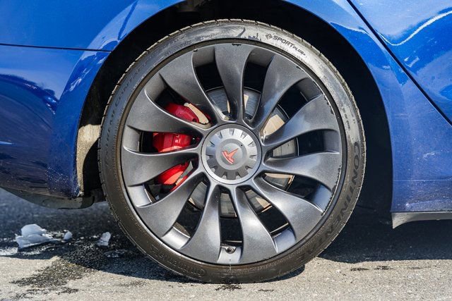 Used 2023 Tesla Model 3 Performance image 34