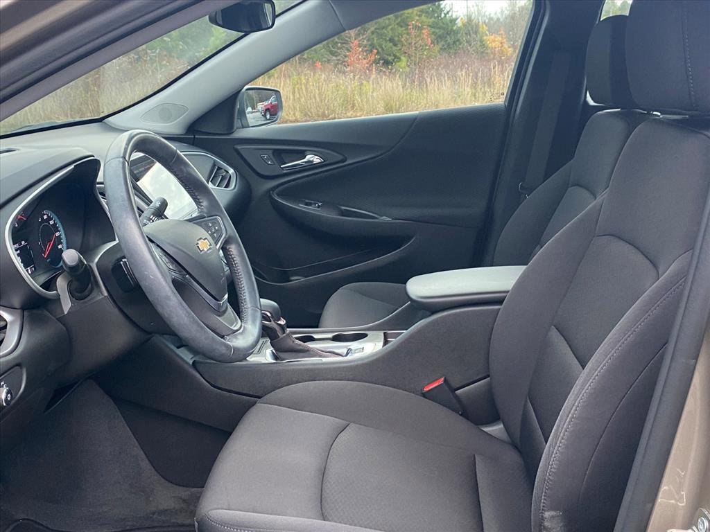 Used 2022 Chevrolet Malibu RS image 11