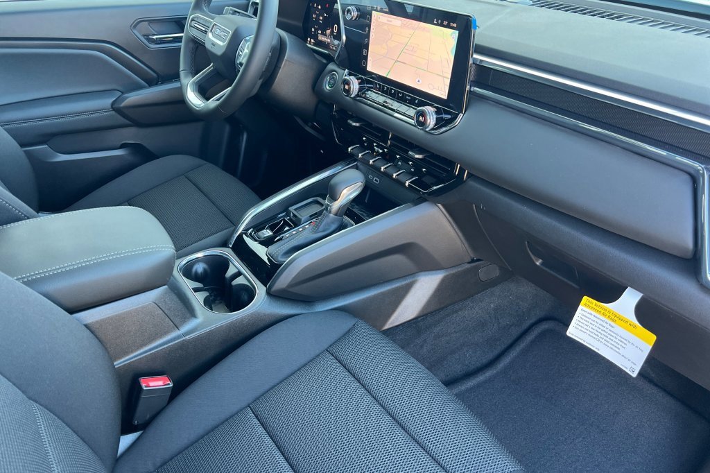 New 2025 GMC Canyon Elevation w/ Convenience Package image 12