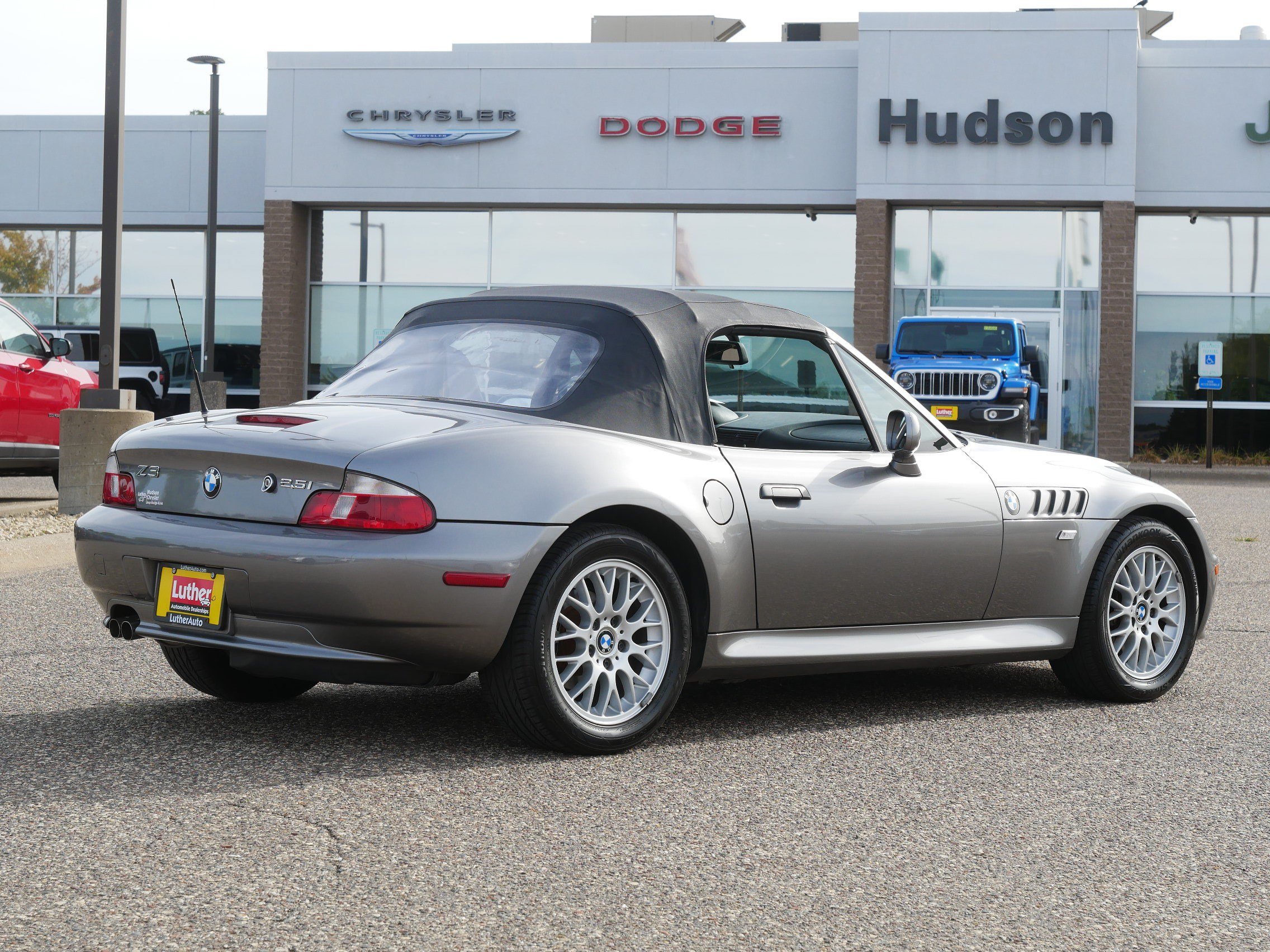 Used 2002 BMW Z3 2.5i RWD image 37
