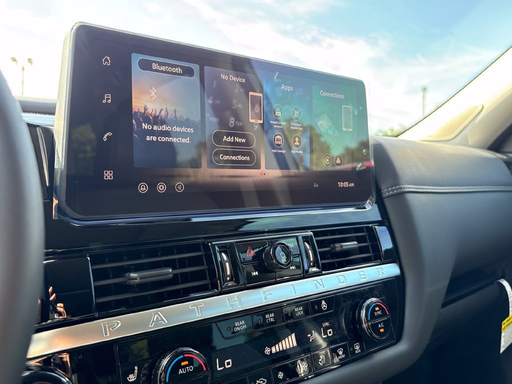 New 2026 Nissan Pathfinder Platinum FWD image 14