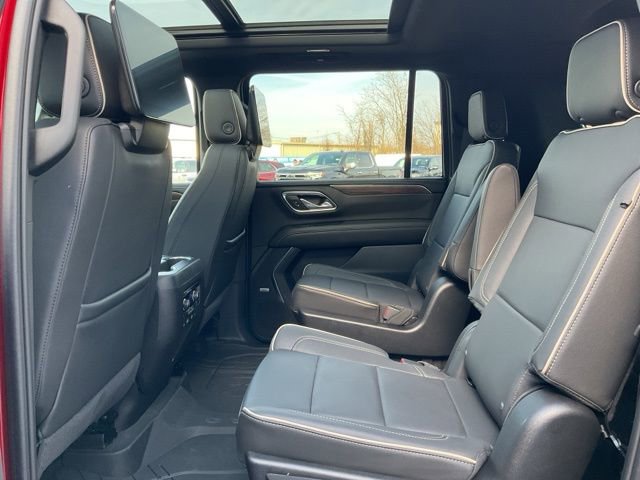 Certified 2024 Chevrolet Suburban Premier w/ Premium Package AWD/4WD image 9